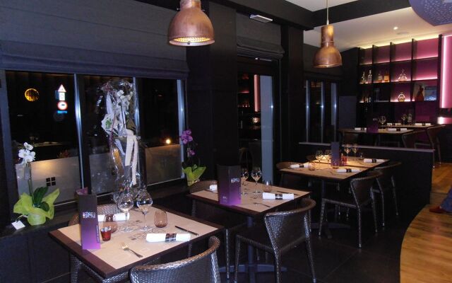 RAVEL Hotel Cyrano