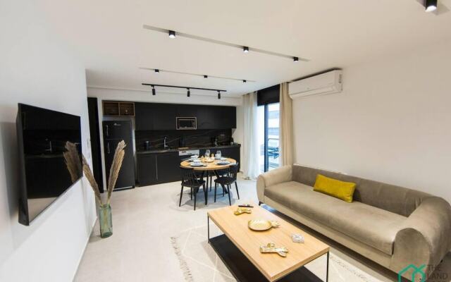 Sunset 203 Luxury apt With Gym in Lac1
