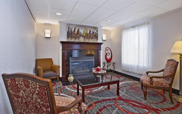 Holiday Inn Express Hotel & Suites Columbus-Groveport, an IHG Hotel