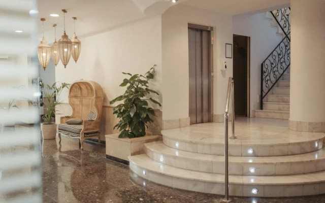Hotel ROC Oberoy