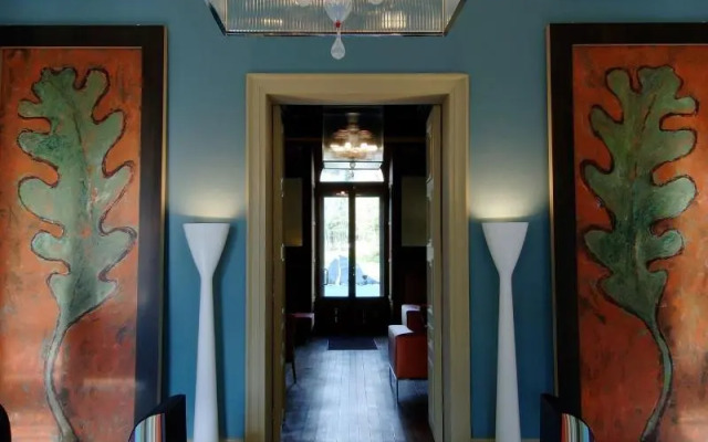 Castel de Pont-à-Lesse Hotel