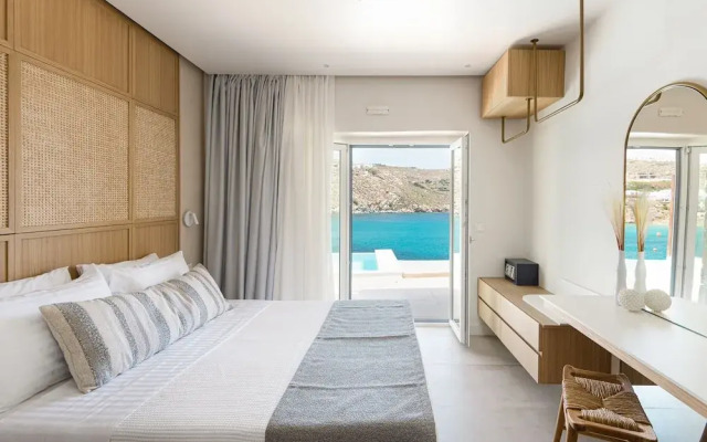 Etesians Suites & Villas