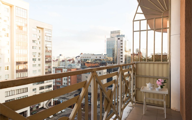 AHause на Белинского 30