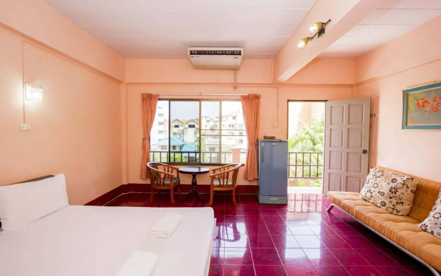 Baan Lukkan Hostel