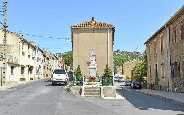 Secluded Apartment in Villesèque with Pool