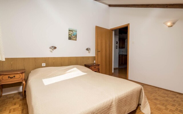 Amazing Home in Lovran With Wifi and 2 Bedrooms