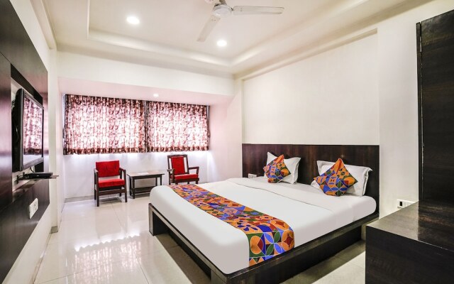 Fabexpress Raj Tourist