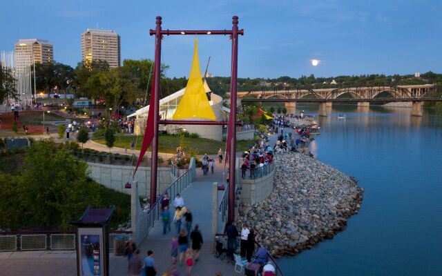 Holiday Inn Express & Suites Saskatoon by IHG