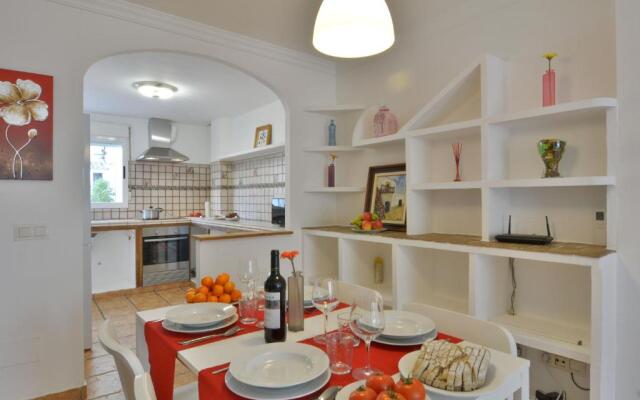 28 Townhouse 200mts from sea/beach