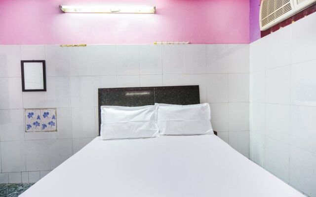 SPOT ON 45468 Kumarans Inn