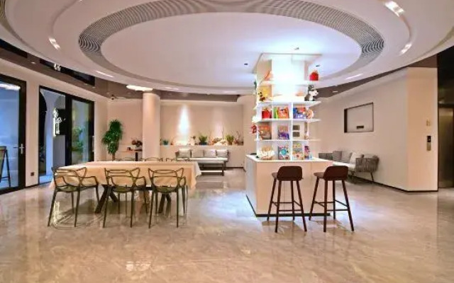 Cengxi Island Hostel