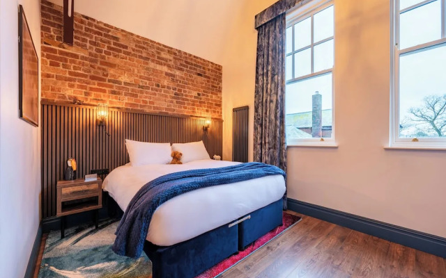 The Old Lyric Hall - St David Aparthotel