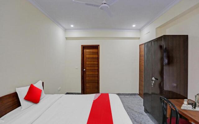 Flagship Unicorn Rooms Near Omaxe Celebration Mall