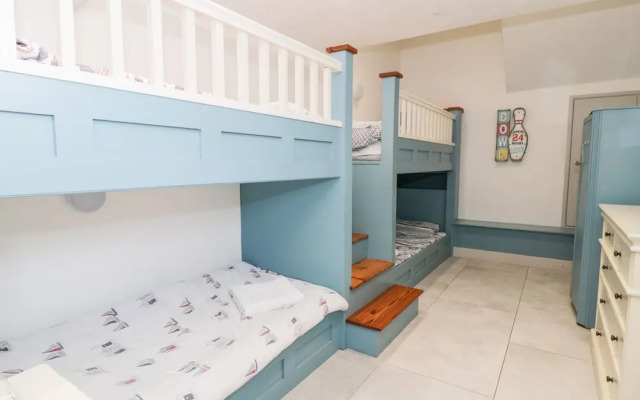 Capel Mawr, Basement 19