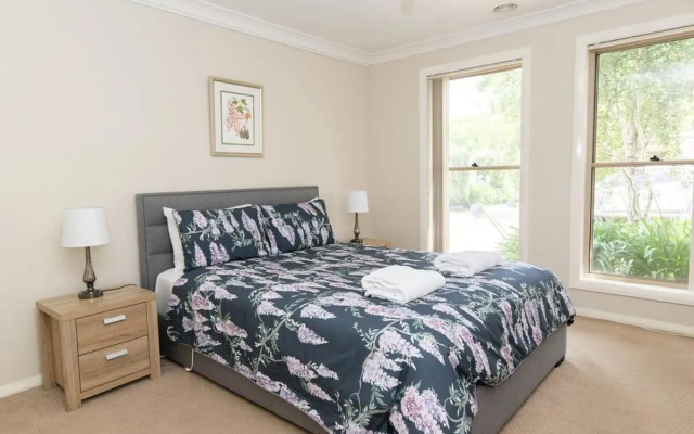 Franklin Villa, Central, Comfy & Convenient