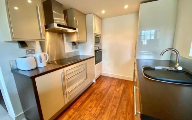 Comfy 1-bed Apartment in Huddersfield