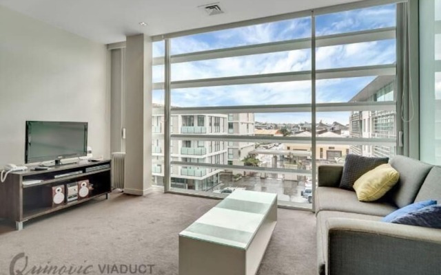 QV Lighter Quay One Bedroom Apt - 292