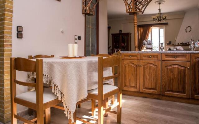 Paradise Bar Luxury Apartments