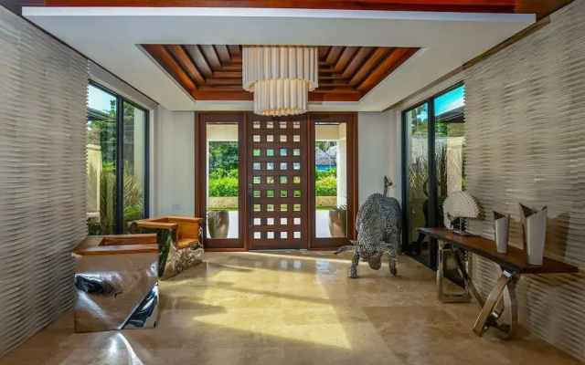 Oceans 8 Villa 6BR