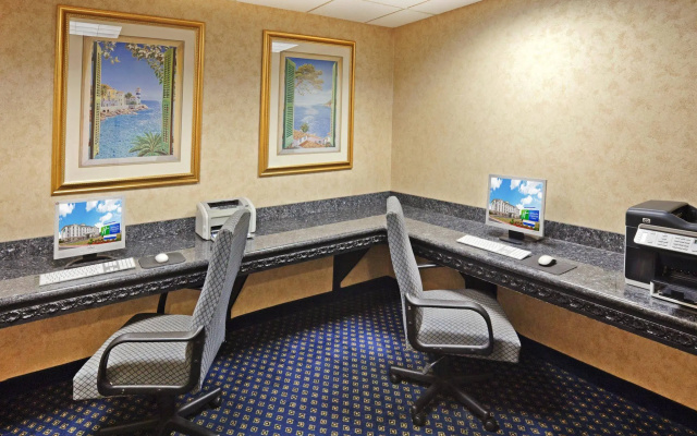 Holiday Inn Express & Suites Glenpool-Tulsa South by IHG