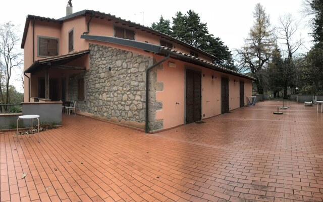 C.A.V. Capenti - Near Parco Piscine Capenti Outdoor Pool