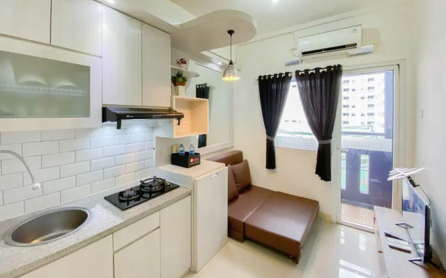 Good Choice And Homey 2Br At Green Pramuka City Apartment