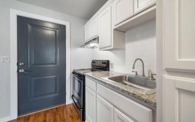 Boutique Apartment in Downtown