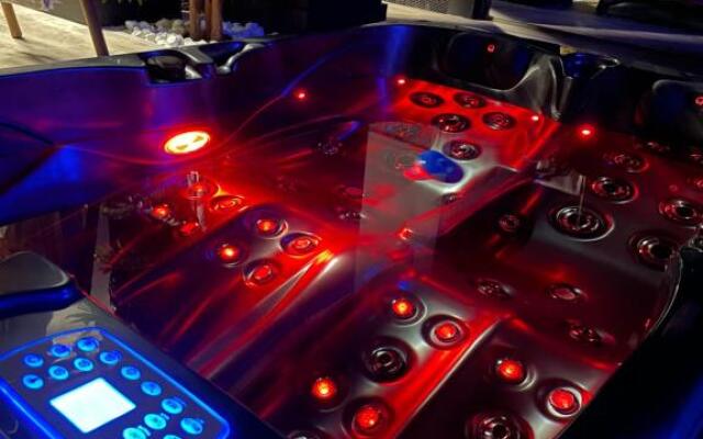 La suite Grenoble spa jacuzzi et sauna privatif