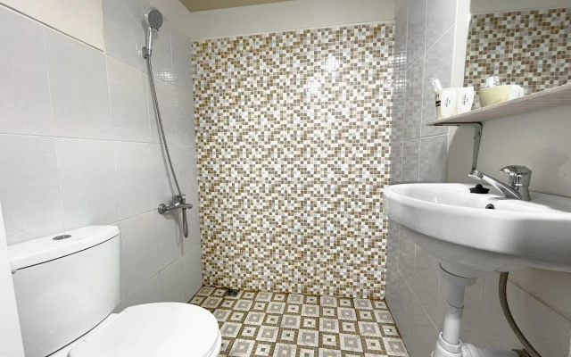 Sans Hotel Havila Bengkulu – Bathroom – Bengkulu