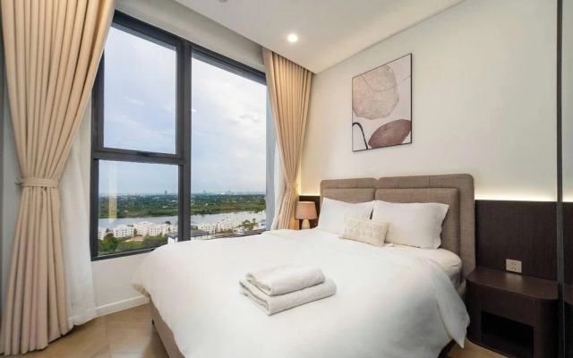Luxury Lumiere Riverside Urban Apartment