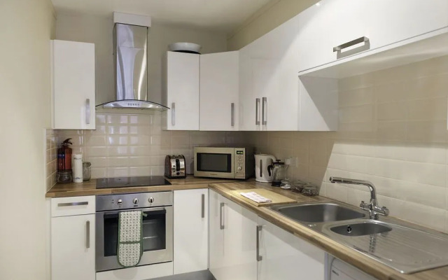 MetroStays - Temple Bar 16