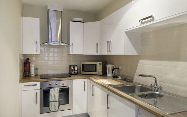 MetroStays - Temple Bar 16