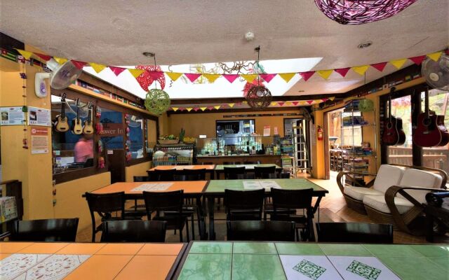 ZEN Rooms A. Villalon Drive