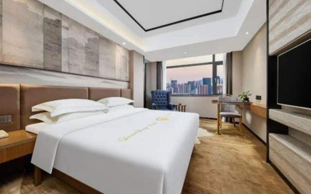 Yuanfeng Hotel (Shenzhen East Railway Station Buji Subway Station)