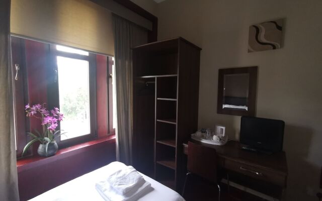 The Fullarton Park Hotel