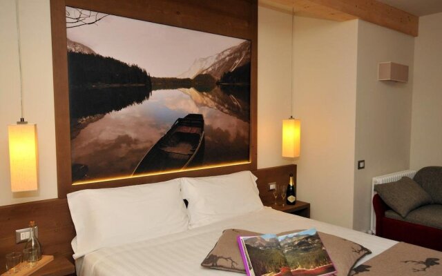 Chalet Tovel - Mountain Lake
