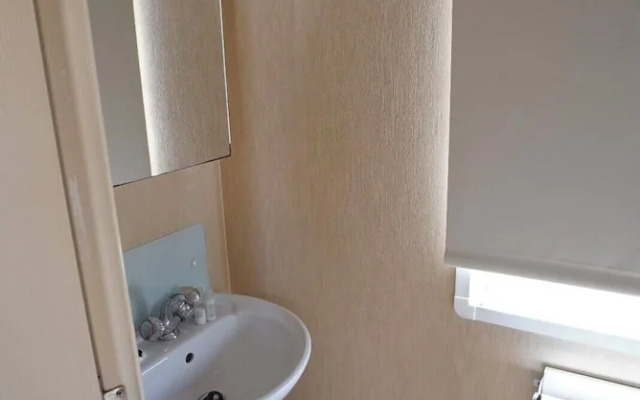 Pets Stay Free 3 Bedroom Caravan at Heacham Beach