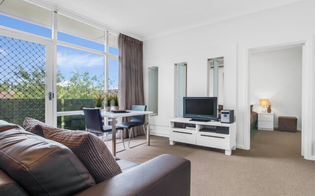 Adelaide DressCircle Apartments - Ward St