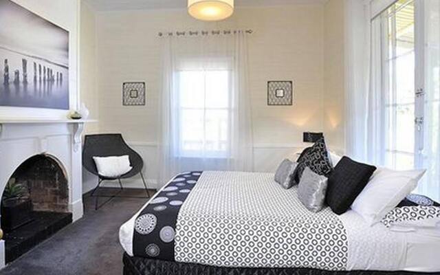Healesville Garden Accommodation — The Grand Hotel