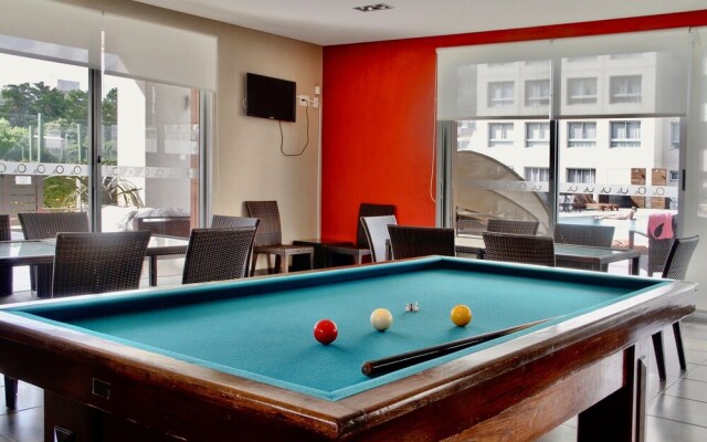 Oceana Suites Ocean Drive