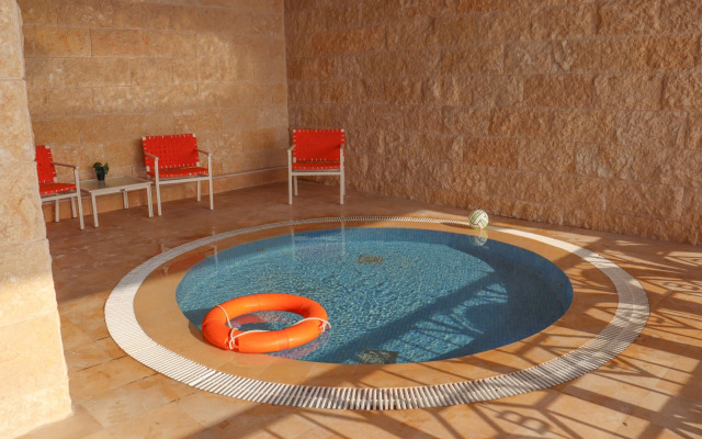 The Bentley Luxury Hotel and Suites