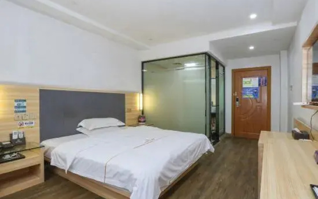 Xiongfu Business Hotel (Yulin Yufu Road Store)