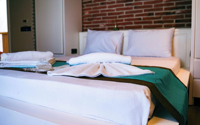 Sevilla Hotel & Lounge - Adults Only