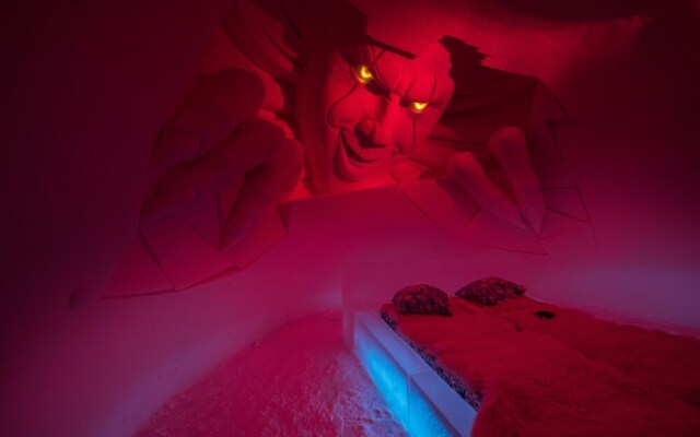 Snow Hotel