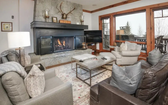 Hummingbird Lodge