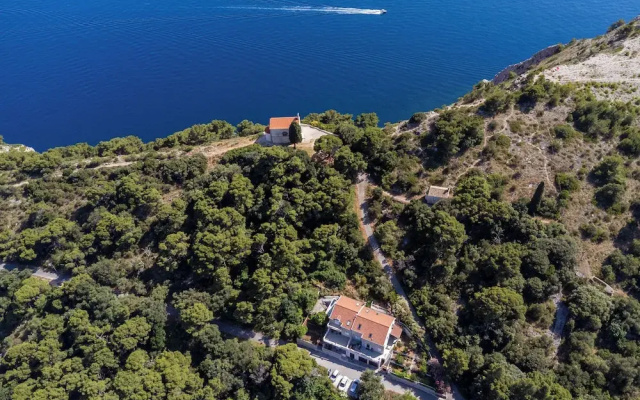 Villa Elixir