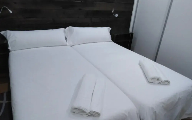 Estupendo Apartamento con Terraza en Calle Romil