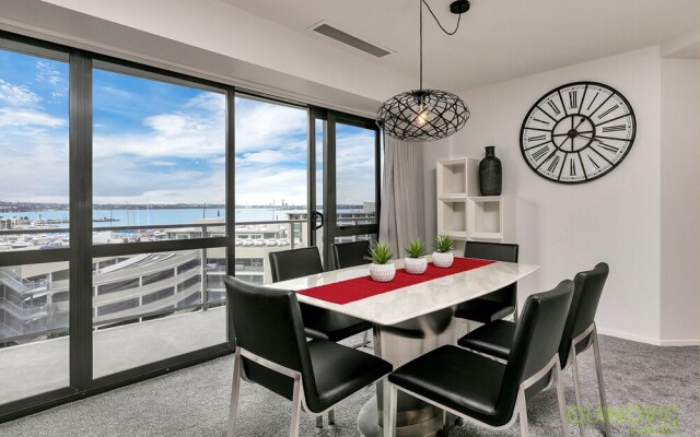 QV Sunny New Apt with Balcony -976