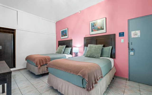 Borinquen Beach Inn
