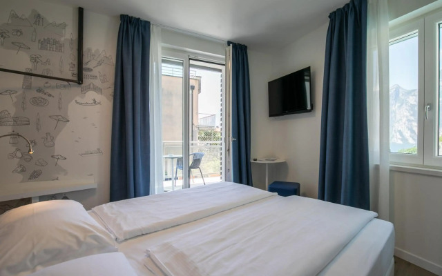 Hi Hotels Torbole Pool & Spa